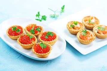 tartalets with seafood