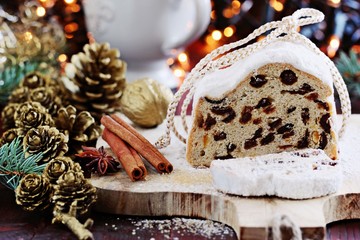 Obraz na płótnie Canvas Christmas stollen.Traditional German festive dessert. Selective focus 