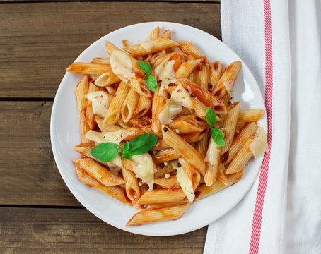 penne pasta in tomato souce