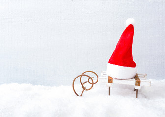 Nikolausmütze auf Schlitten