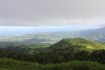 Fototapeta premium Depuis la montagne Pelée