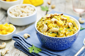 Curry chicken rice with mango