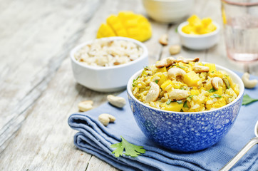 Curry chicken rice with mango