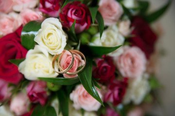 Fototapeta na wymiar bridal bouquet of roses