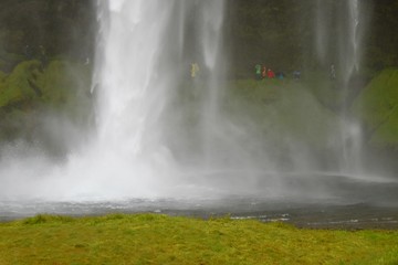 Wasserfall Seljalandsfoss im Süden Islands