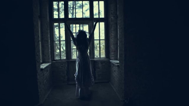 Corpse Bride is trying to attack