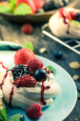  pavlova meringue with fresh berries fruits