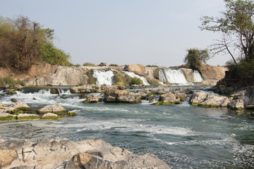Fototapeta na wymiar Khone Pha Soy Wasserfall, Don Khone Island, Laos, Asien