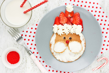 Funny santa pancake - Christmas breakfast idea for kid