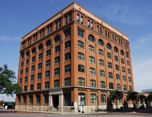 old brick building in Dallas downtown - Powered by Adobe