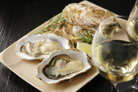 生牡蠣　Oysters