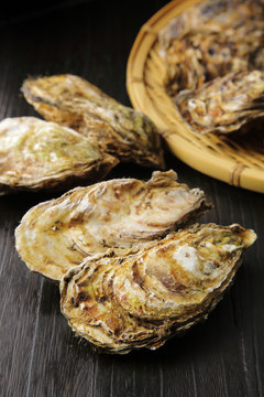 生牡蠣　Oysters