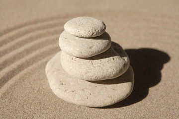 Fototapeta na wymiar pierre zen en équilibre