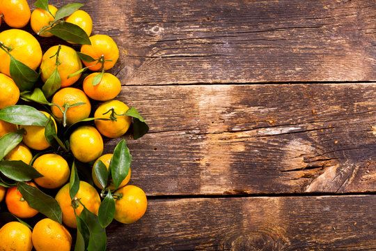 fresh mandarin oranges fruit