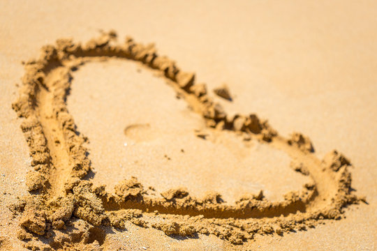Sand Heart using for Wallpaper, Horizontal View