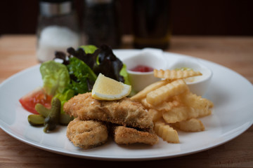 Fish & Chips With Mixed Salad
