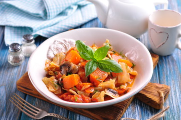 Roasted organic pumpkin, cabbage, onions, mushrooms, carrots, dill and basil.