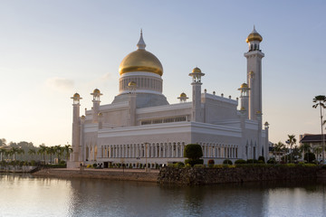 Fototapeta na wymiar Brunei main mosque
