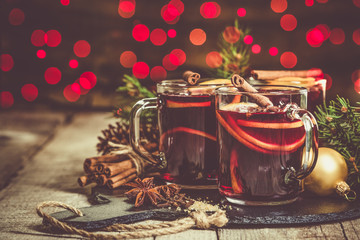 Mulled wine in glass cups