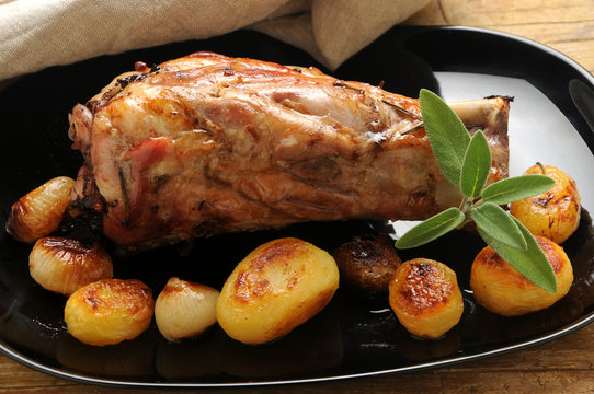 Ham hock Ch&acirc;n gi&ograve; Fl&auml;skl&auml;gg Golonka Stinco di maiale Hachse hough lac&oacute;n pork knuckle Jarret de porc Рулька Meat アイスバイン Carne 德国猪脚 Eisbein Cuisine Cocina Cucina