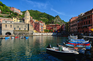 Vernazza piccolo paese delle cinque terre, italia