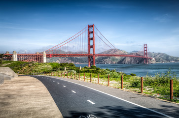 Fototapeta na wymiar Golden Gate Skyline
