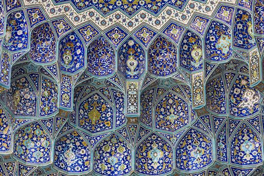 Details of Sheikh Lotfollah Mosque in Isfahan, Iran