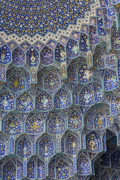 Details of Sheikh Lotfollah Mosque in Isfahan, Iran