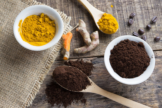 Coffee And Turmeric Scrub For Beauty Treatment In Spa.