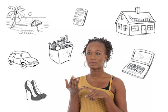 jeune femme noire comptant son budget avec dessins 