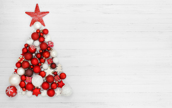 Weihnachten / Weihnachtsbaum aus Kugeln