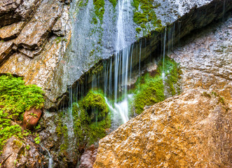 Wasserfall auf Stein