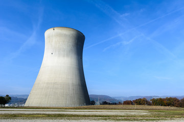 Atomkraftwerk für Energie in Kernkraftwerk - obrazy, fototapety, plakaty