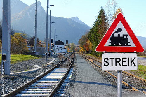 "Streik bei der Bahn" Stockfotos und lizenzfreie Bilder auf Fotolia.com