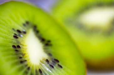 Kiwi Half