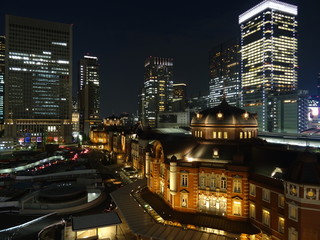 Fototapeta na wymiar 夜の東京駅