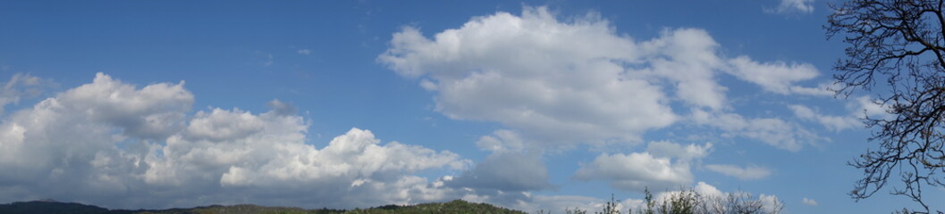 Fototapeta premium Clouds in the blue sky