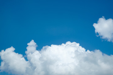 Naklejka na ściany i meble Blue sky with cloud background for backdrop background use