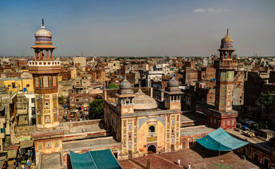 Panorama of Wazir Khan Mosque, Lahore, Pakistan - obrazy, fototapety, plakaty