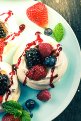  pavlova meringue with fresh berries fruits