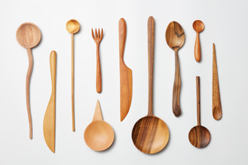 Wooden spoons, knives, forks o