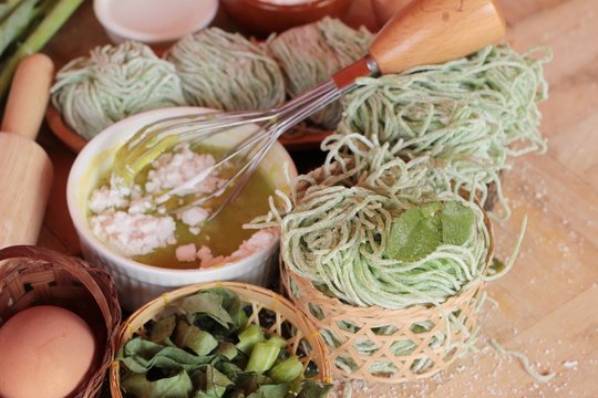 Making Jade Noodle Made Of Vegetable And Egg.