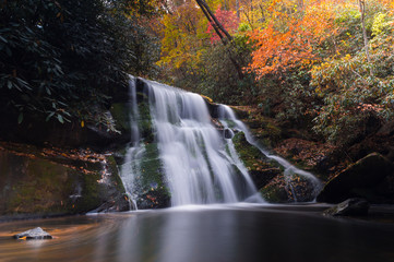 Fototapeta na wymiar Yellow Creek Falls