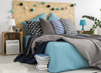 Cozy modern bedroom design