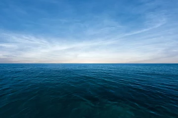 Cercles muraux Eau Mer bleue et ciel parfait