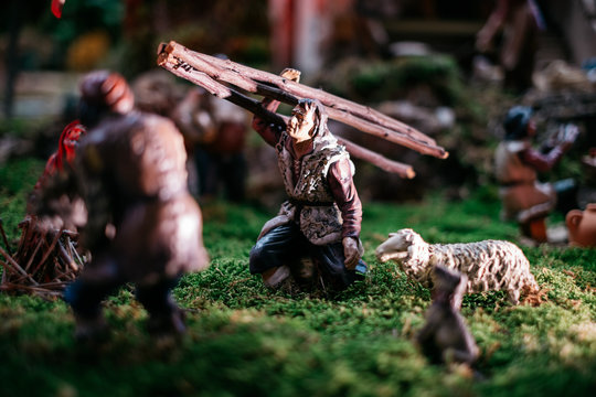Nativity scene figurines
