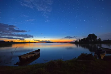 Foto auf Acrylglas Kurze Sommernacht am See © Viktar Malyshchyts