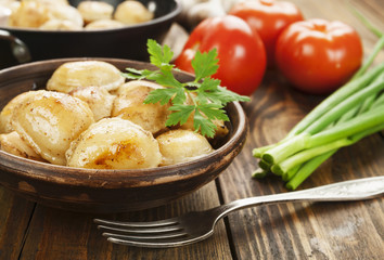 Fried dumplings with meat