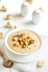 Mushroom soup with croutons
