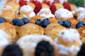 Pasticcini - Dolci - Frutta